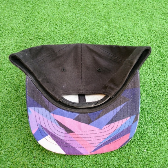 Shirtwascash Puffy Script Logo Vaporwave Flat Brim Graphics Snapback Hat Cap New - Picture 3 of 3